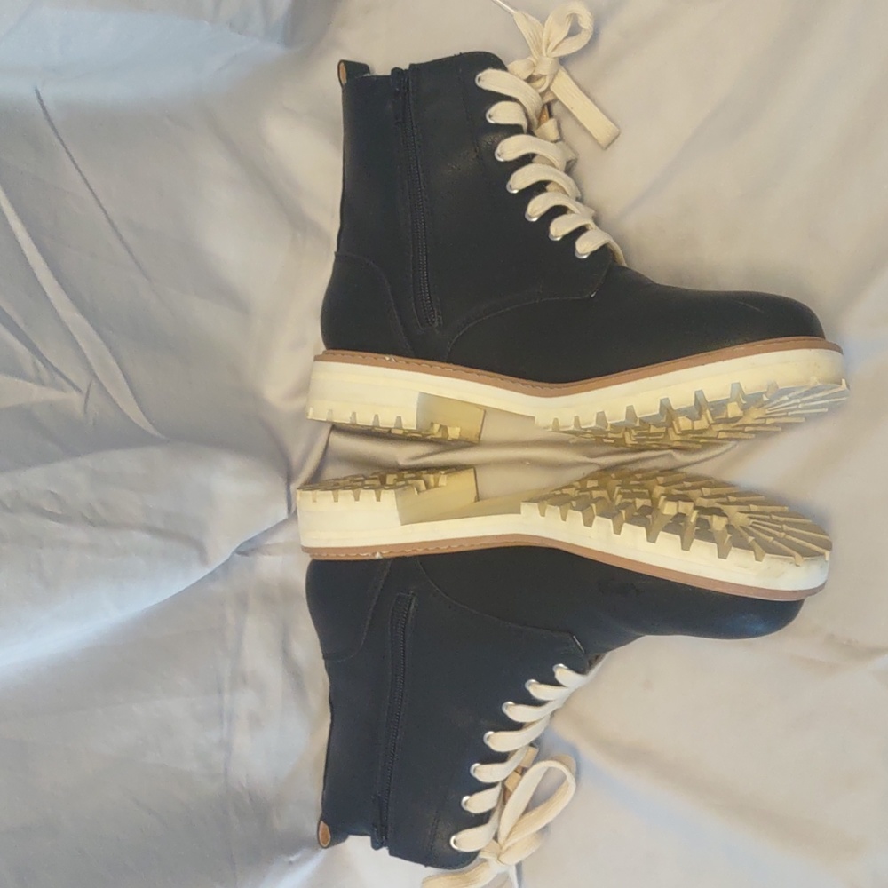 Oasis Society Women's Black Vegan Leather Combat Boots Size 7.5 Medium EUC - Picture 4 of 14